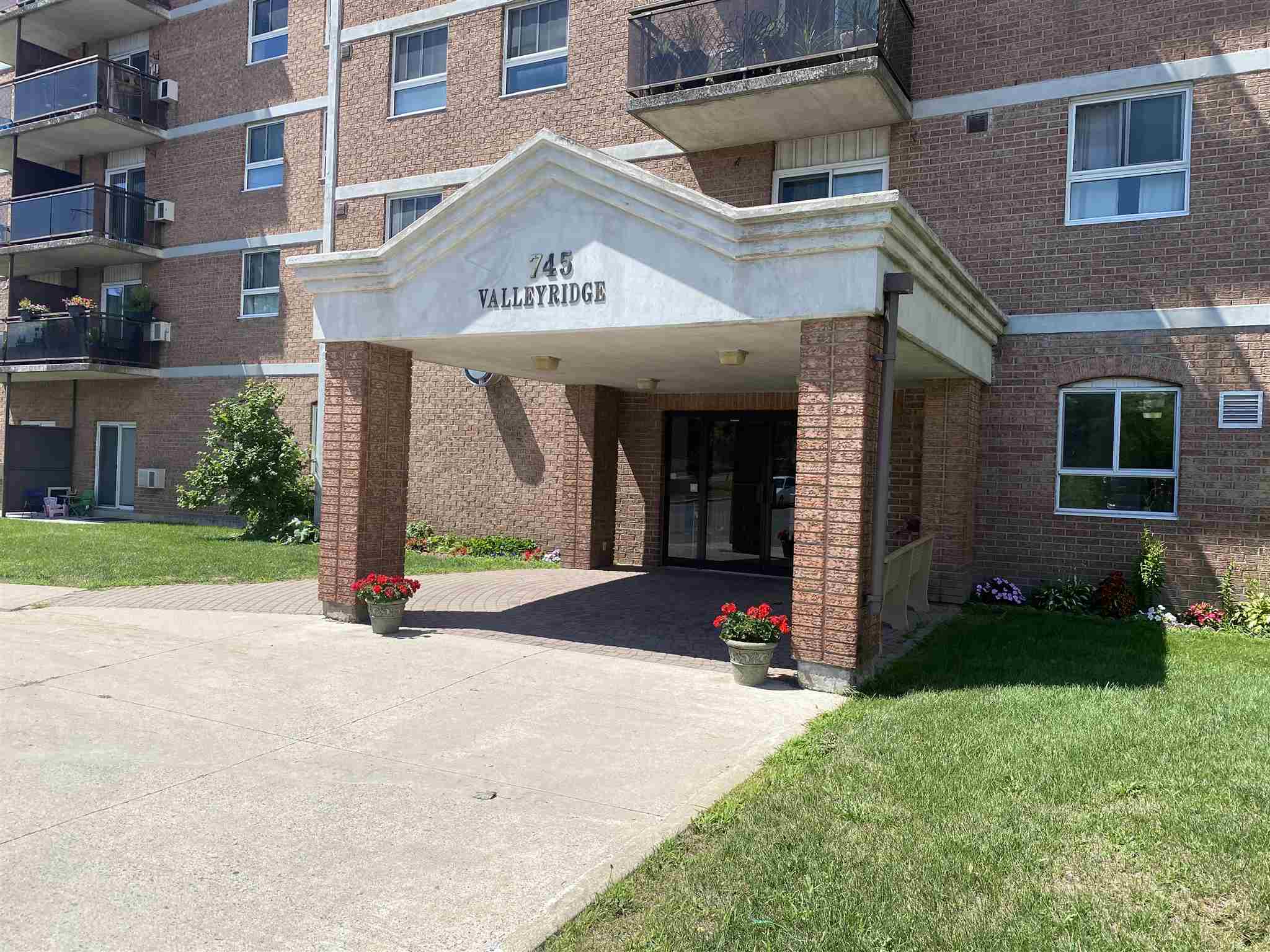 Unit# 606 745 Davis Drive, Kingston Ontario, Canada