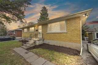 56 MACKENZIE Crescent, Kingston Ontario, Canada
