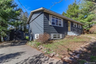 100 Viola Avenue, Hampton New Brunswick, Canada