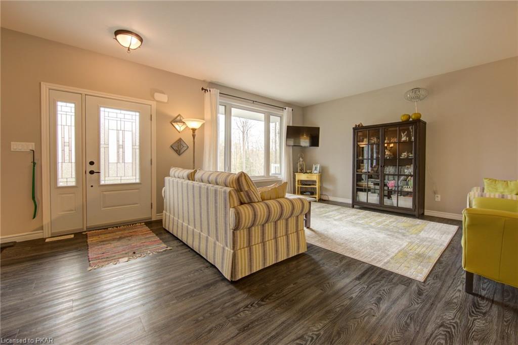 86 FORESTVIEW Drive, Buckhorn Ontario, Canada