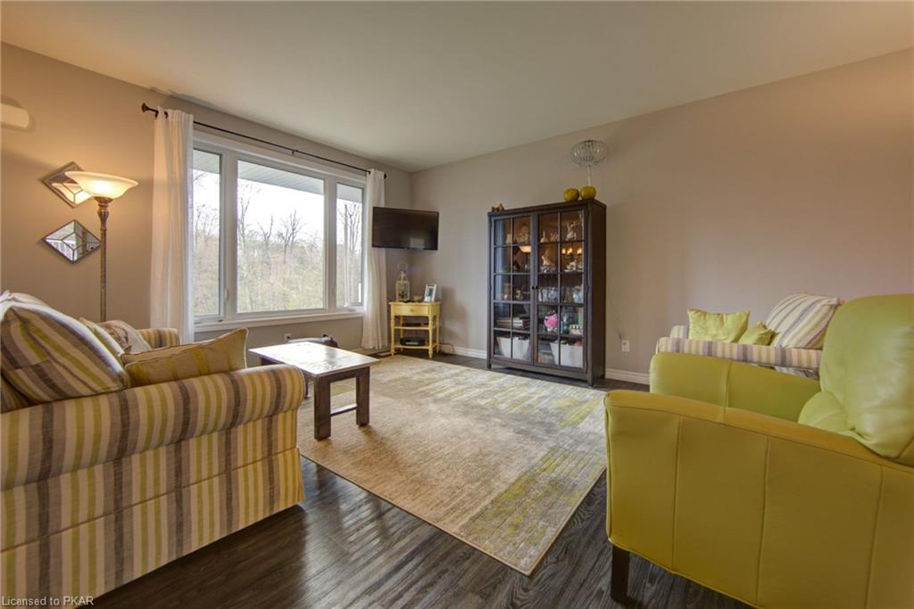 86 FORESTVIEW Drive, Buckhorn Ontario, Canada
