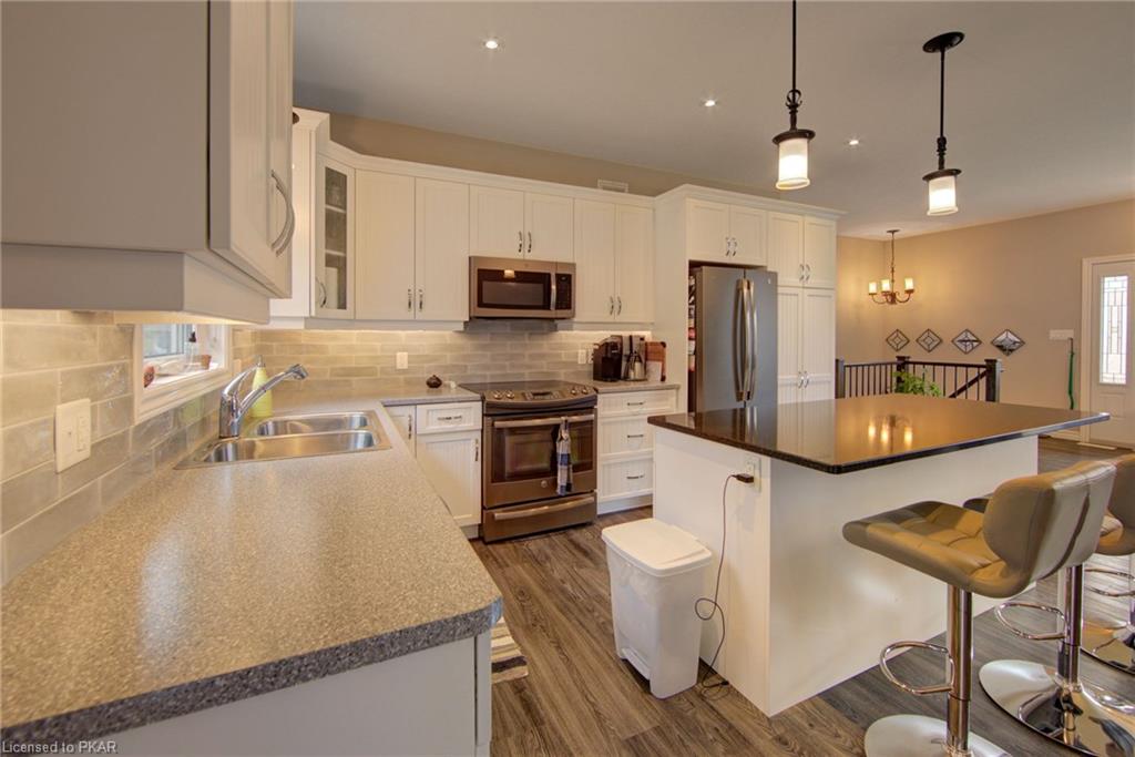 86 FORESTVIEW Drive, Buckhorn Ontario, Canada