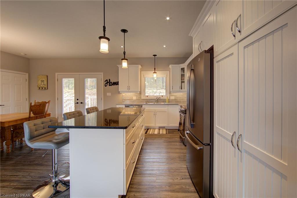 86 FORESTVIEW Drive, Buckhorn Ontario, Canada