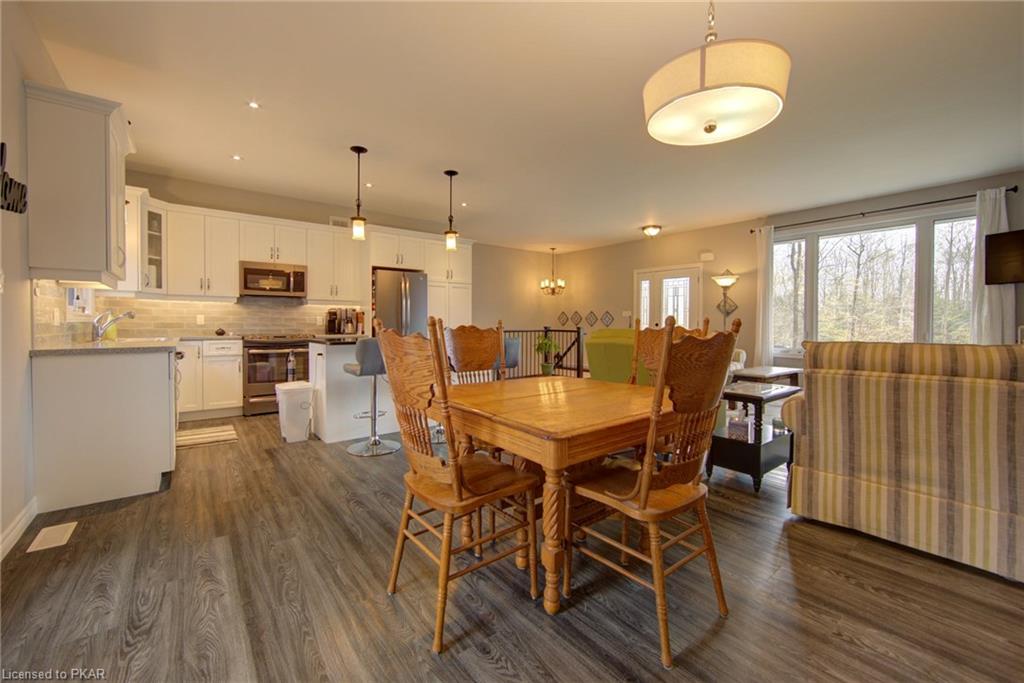 86 FORESTVIEW Drive, Buckhorn Ontario, Canada