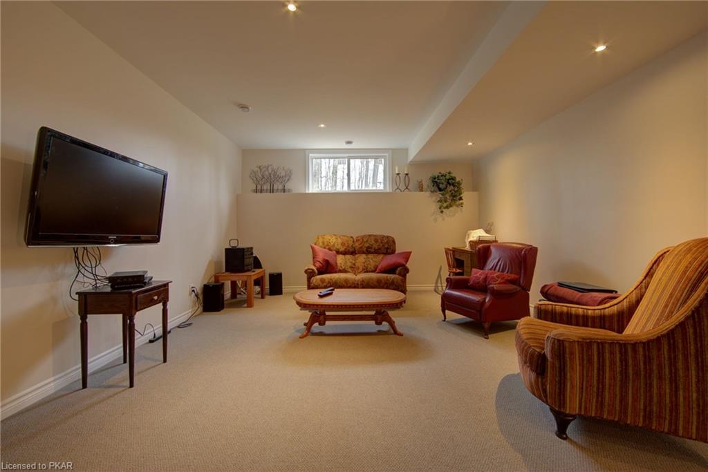 86 FORESTVIEW Drive, Buckhorn Ontario, Canada