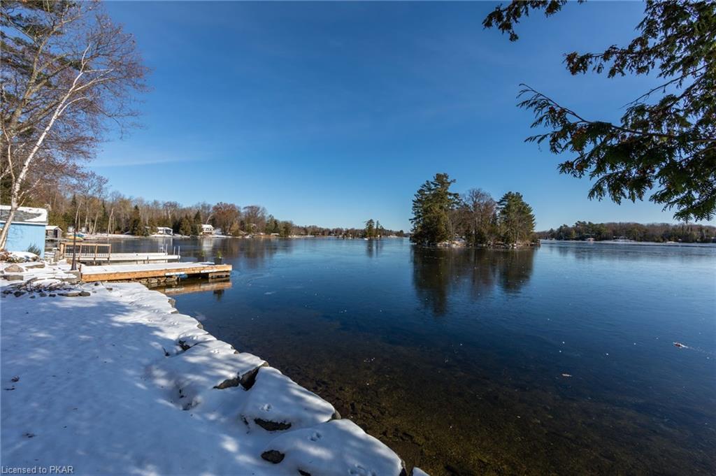 35 FIRE ROUTE 27 ., Buckhorn Ontario, Canada