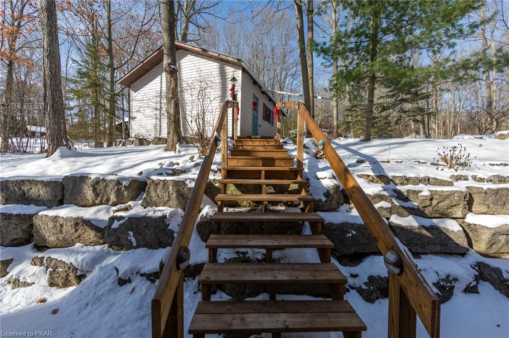 35 FIRE ROUTE 27 ., Buckhorn Ontario, Canada