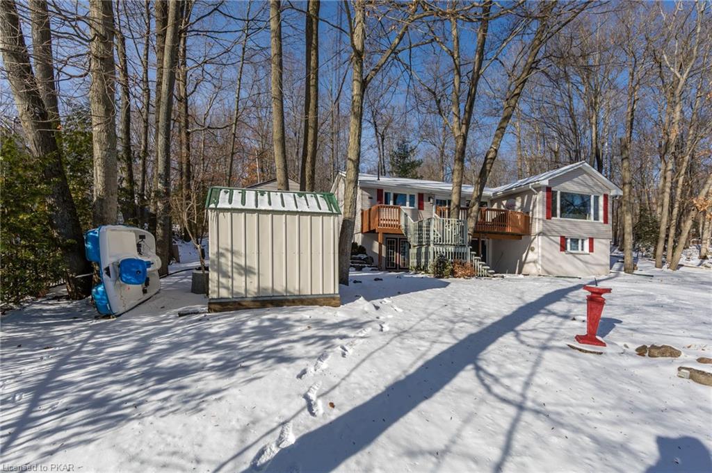 35 FIRE ROUTE 27 ., Buckhorn Ontario, Canada