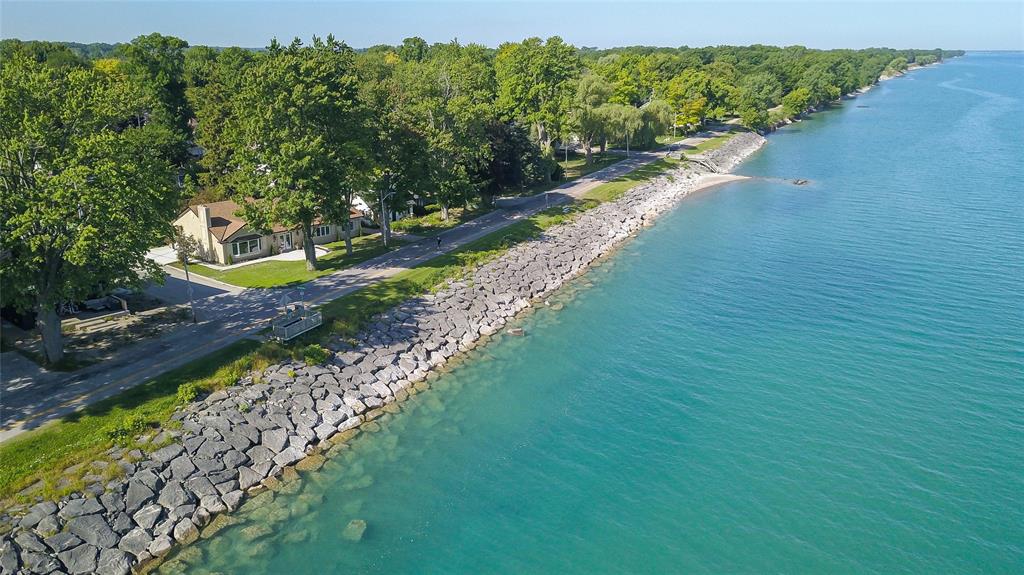 2681 OLD LAKESHORE Road, Sarnia Ontario, Canada