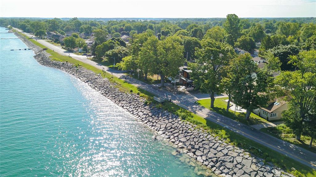 2681 OLD LAKESHORE Road, Sarnia Ontario, Canada