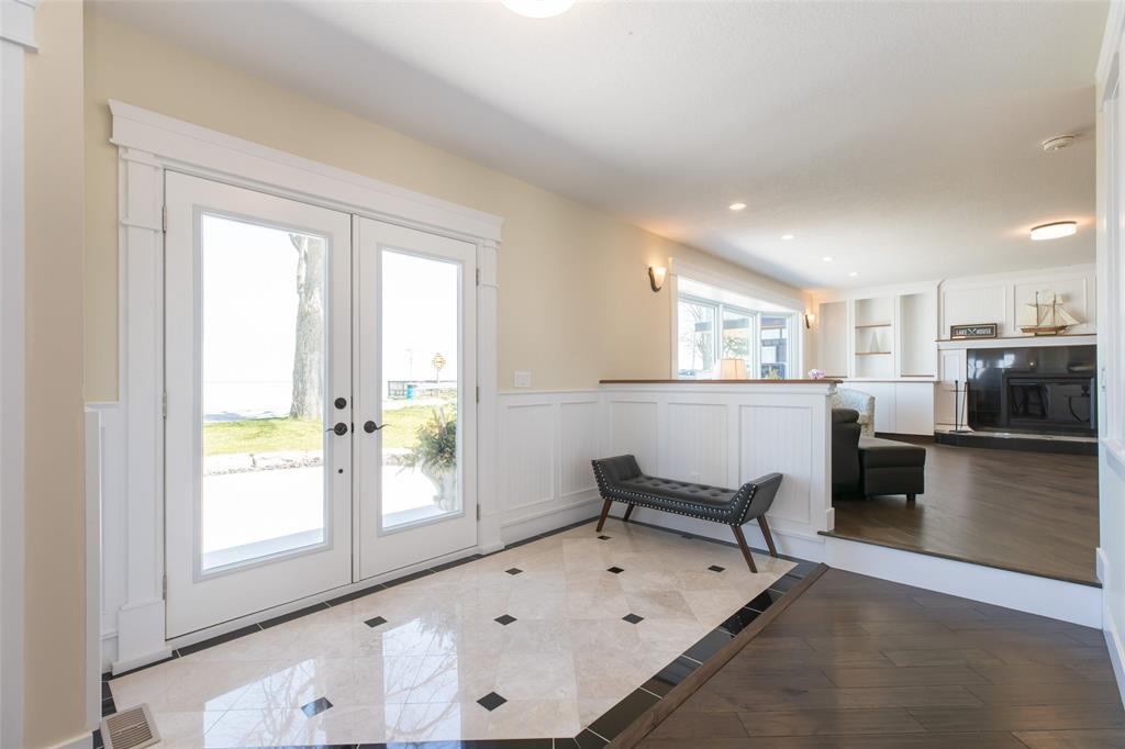 2681 OLD LAKESHORE Road, Sarnia Ontario, Canada