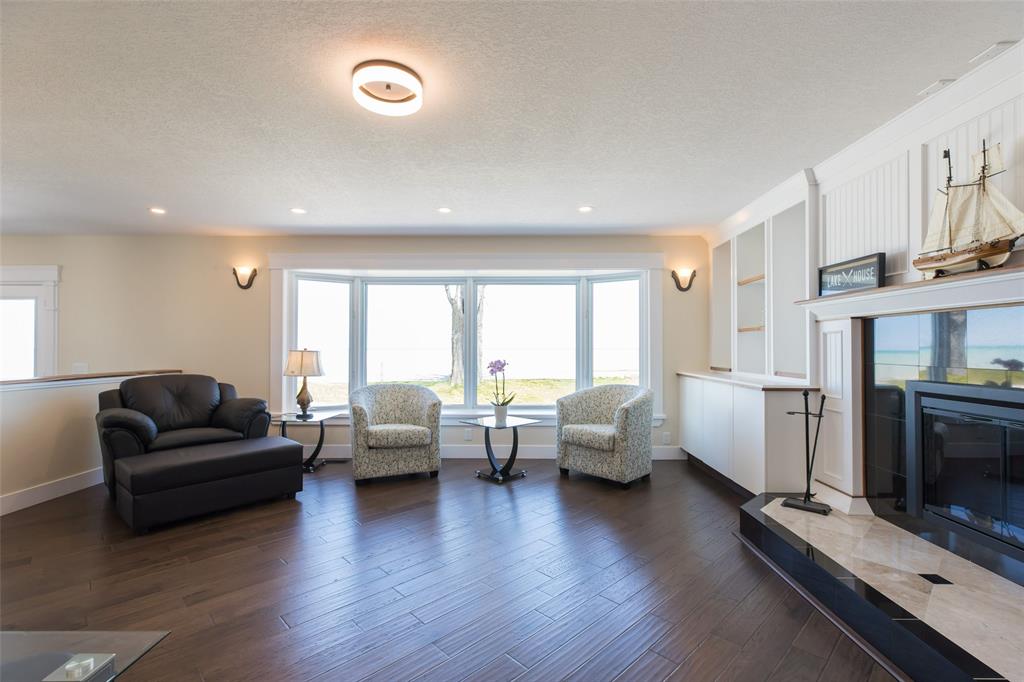 2681 OLD LAKESHORE Road, Sarnia Ontario, Canada
