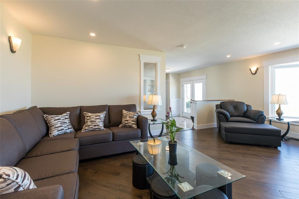 2681 OLD LAKESHORE Road, Sarnia Ontario, Canada