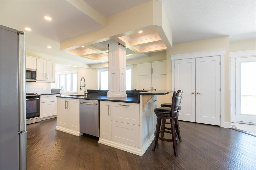 2681 OLD LAKESHORE Road, Sarnia Ontario, Canada