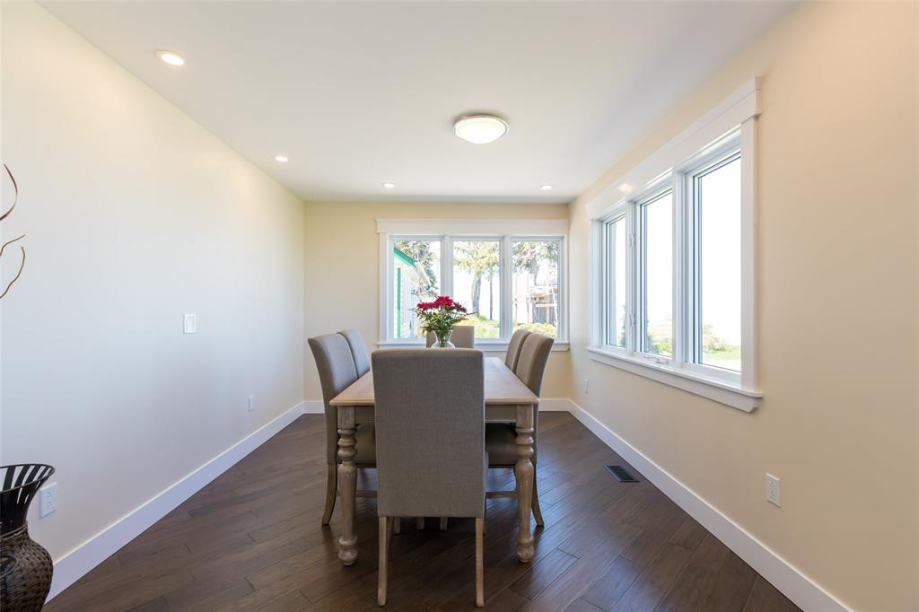 2681 OLD LAKESHORE Road, Sarnia Ontario, Canada