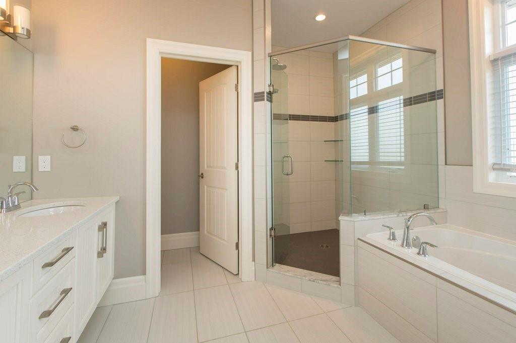 1062 MIKE WEIR Drive Unit# 80, Sarnia Ontario, Canada