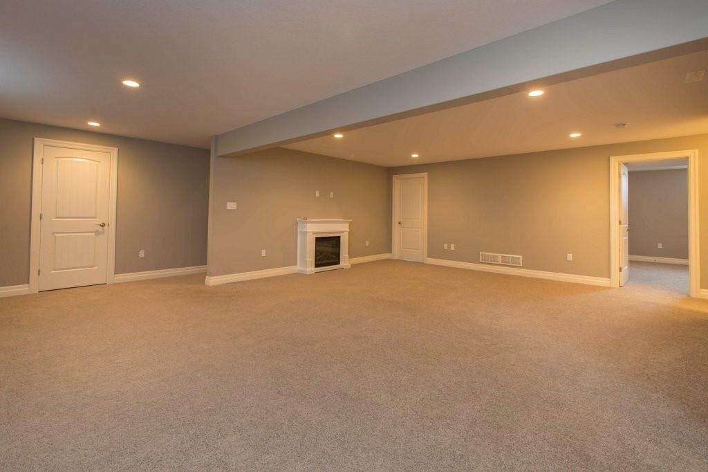 1062 MIKE WEIR Drive Unit# 80, Sarnia Ontario, Canada