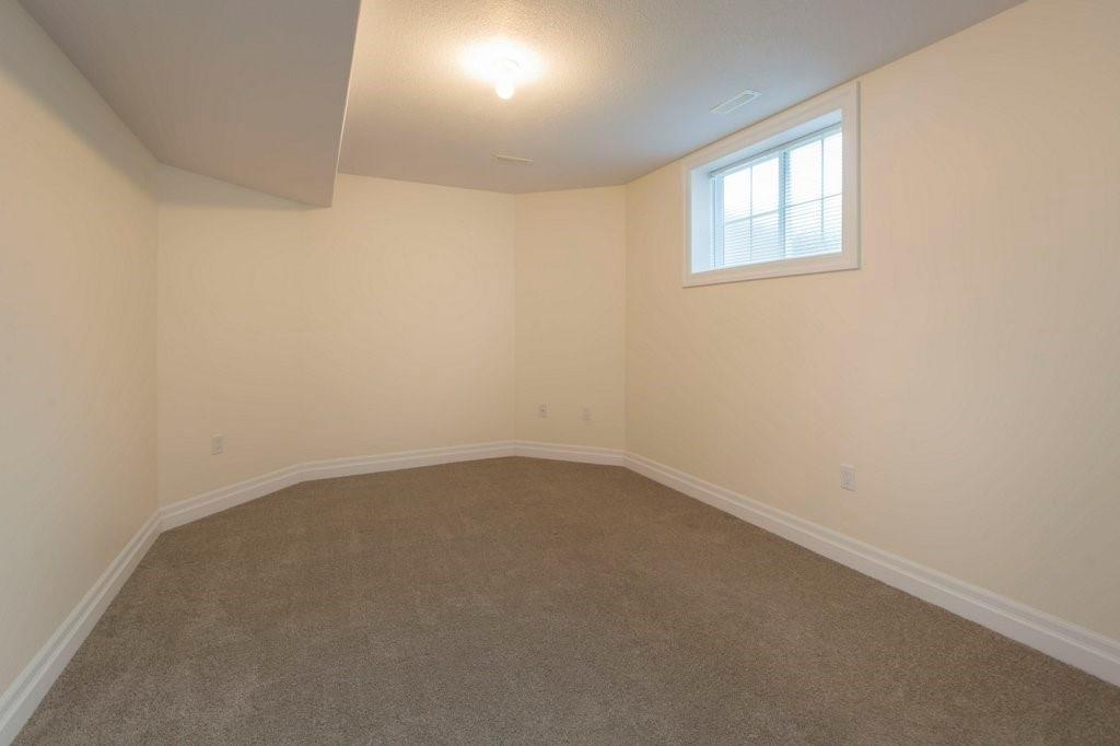 1062 MIKE WEIR Drive Unit# 80, Sarnia Ontario, Canada