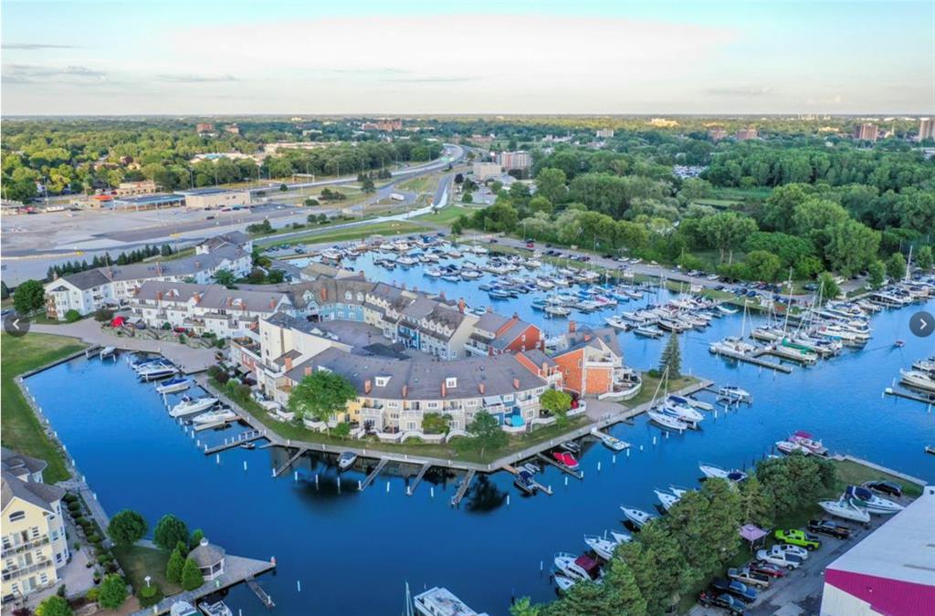 1520 VENETIAN Boulevard Unit# M-112, Point Edward, Ontario, Canada