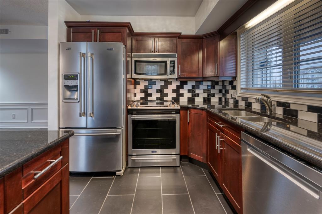 1520 VENETIAN Boulevard Unit# M-112, Point Edward, Ontario, Canada