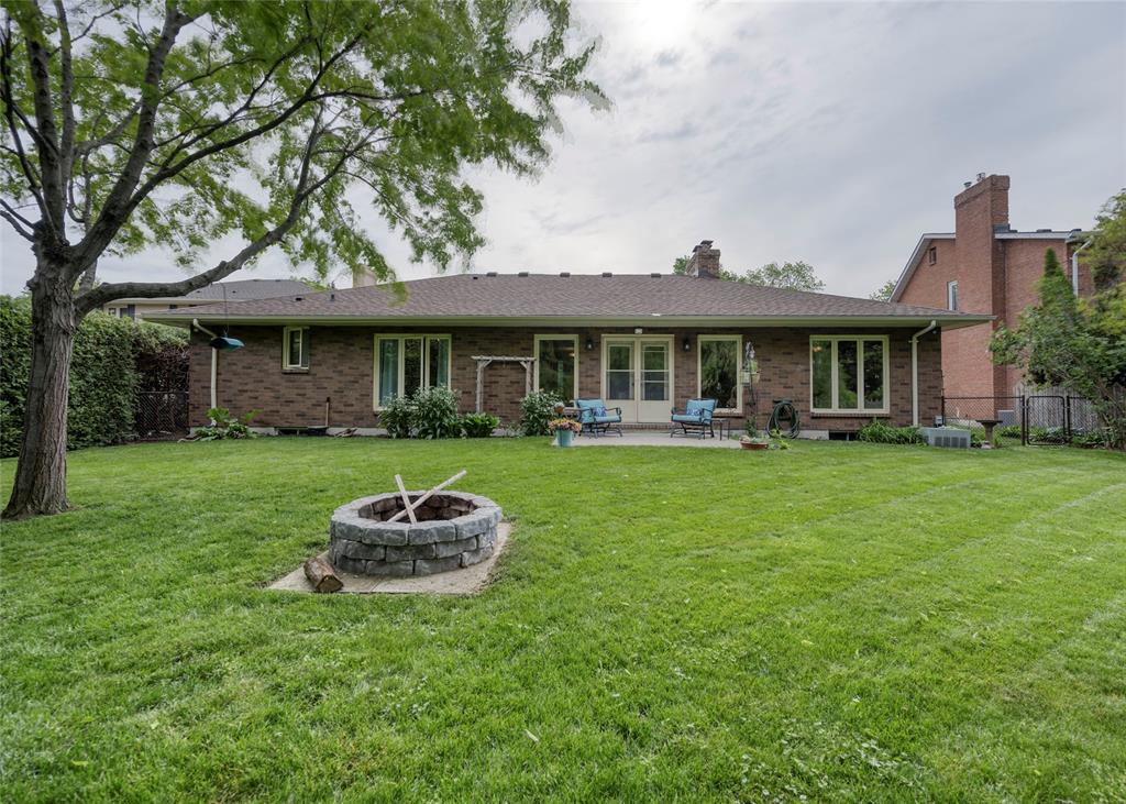 2636 WESTGATE Crescent, Sarnia, Ontario, Canada