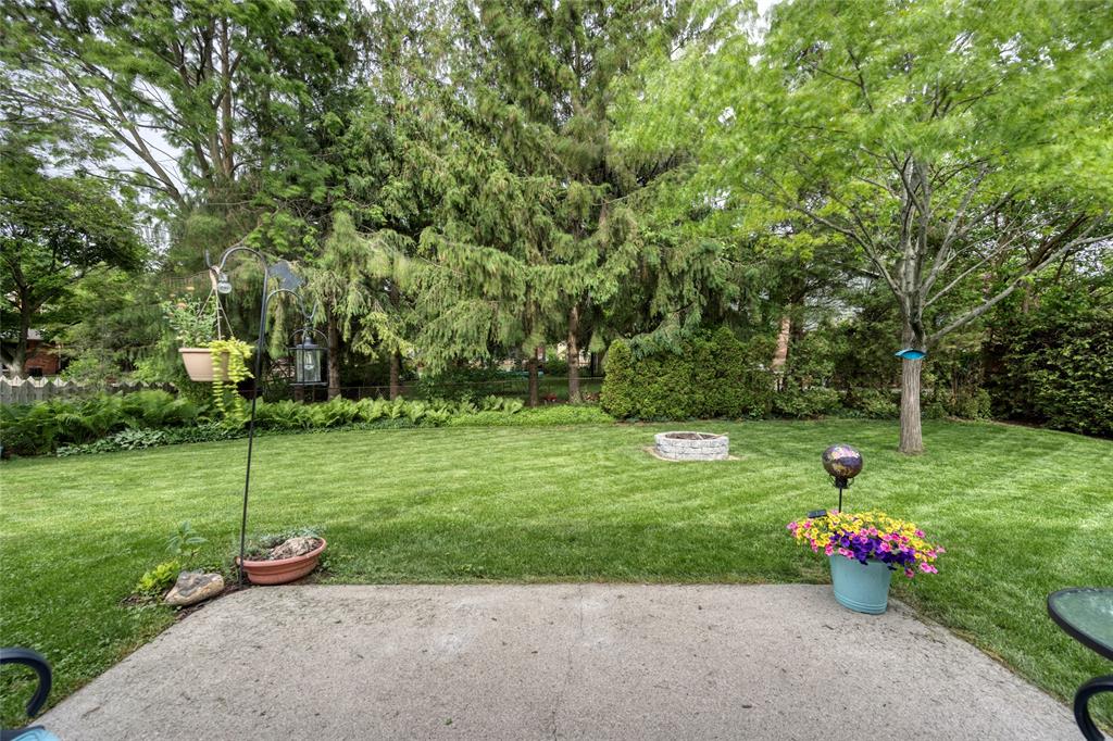 2636 WESTGATE Crescent, Sarnia, Ontario, Canada