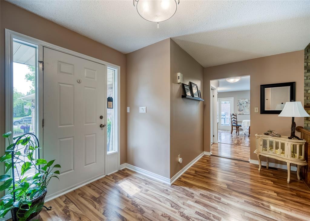 2636 WESTGATE Crescent, Sarnia, Ontario, Canada