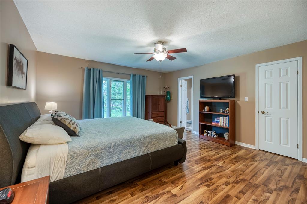 2636 WESTGATE Crescent, Sarnia, Ontario, Canada
