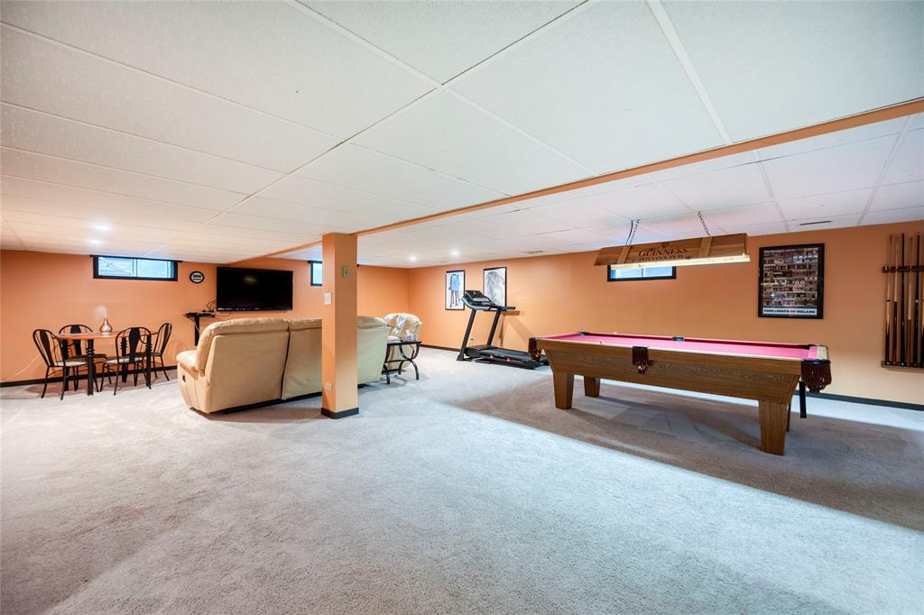 2636 WESTGATE Crescent, Sarnia, Ontario, Canada