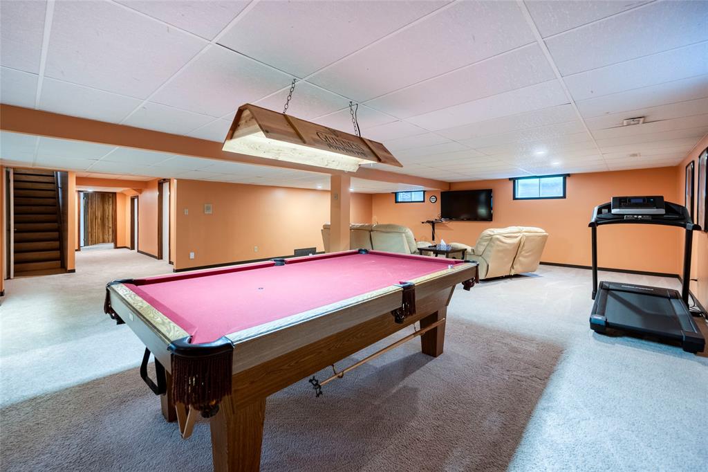 2636 WESTGATE Crescent, Sarnia, Ontario, Canada