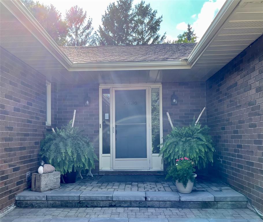 2636 WESTGATE Crescent, Sarnia, Ontario, Canada