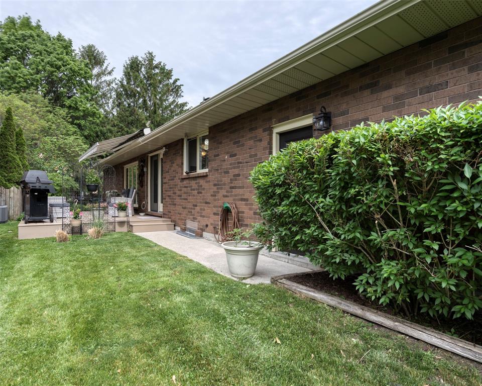2636 WESTGATE Crescent, Sarnia, Ontario, Canada