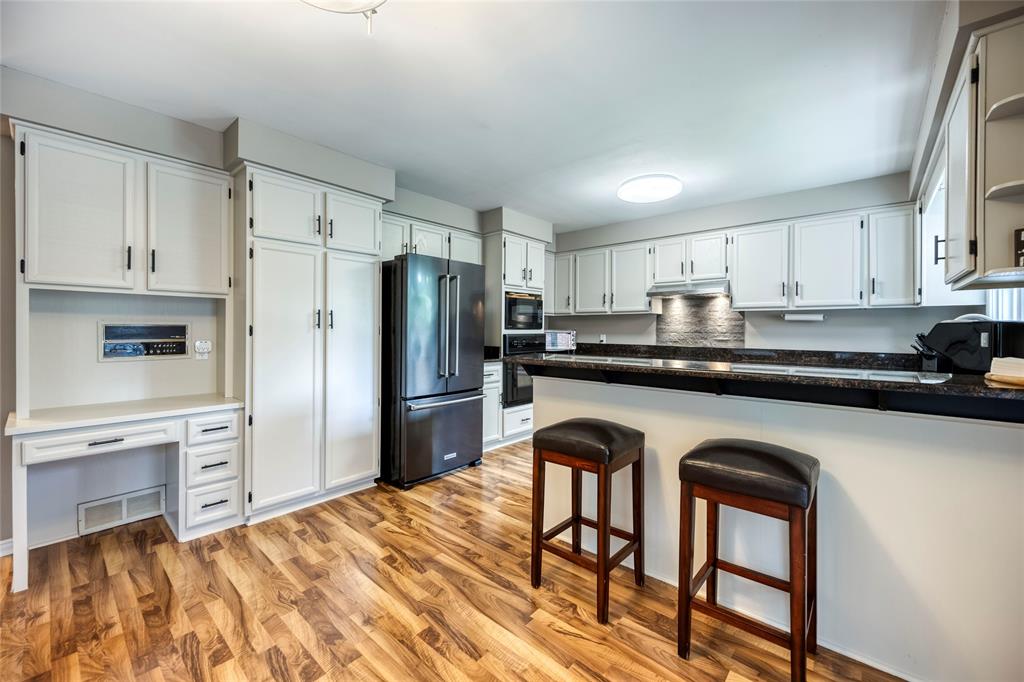 2636 WESTGATE Crescent, Sarnia, Ontario, Canada