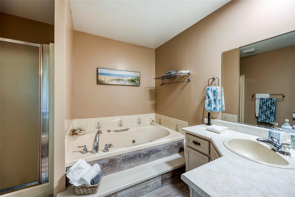2636 WESTGATE Crescent, Sarnia, Ontario, Canada