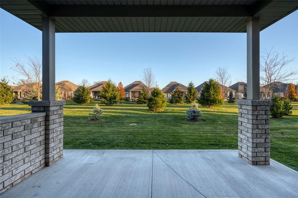 1062 MIKE WEIR Drive Unit# 80, Sarnia, Ontario, Canada