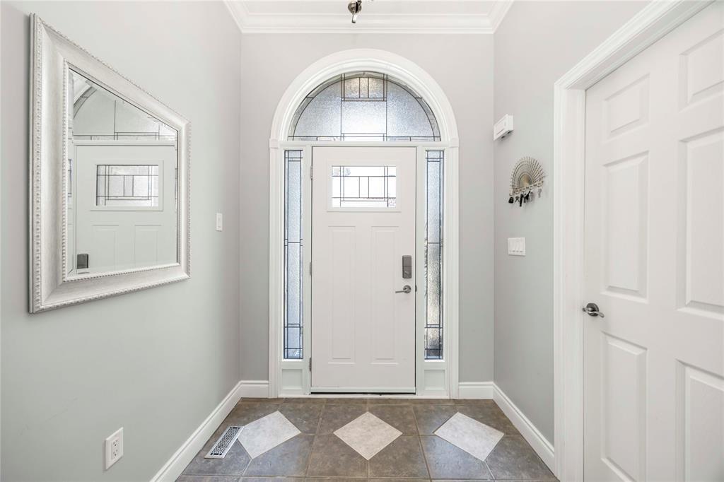 809 SECOND Crescent, Plympton-Wyoming, Ontario, Canada photo 14