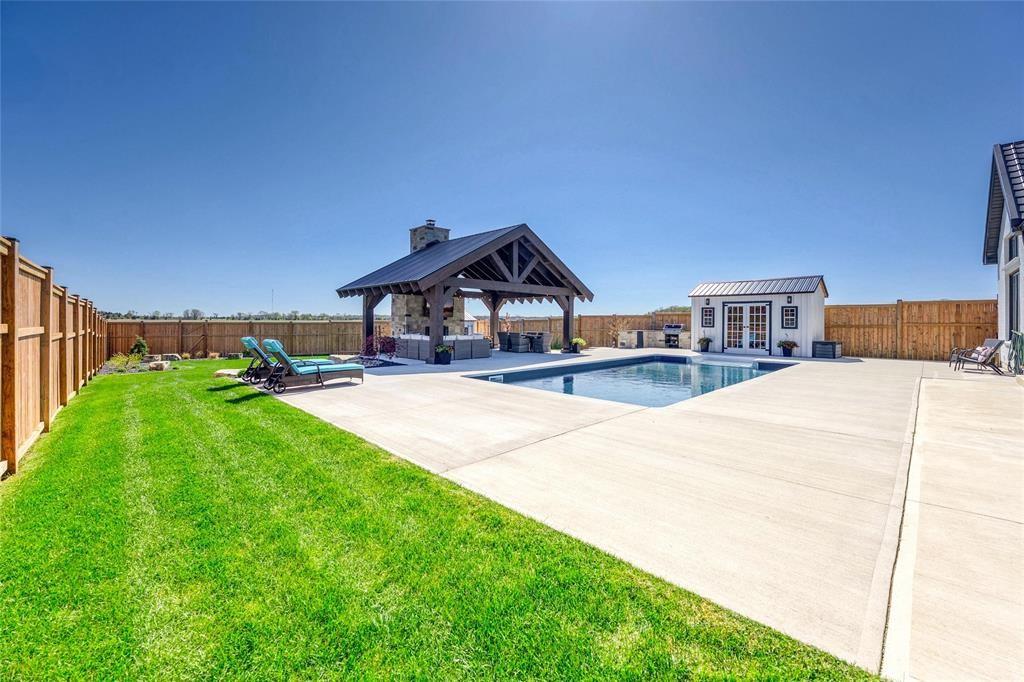 3661 EGREMONT Road, Plympton-Wyoming, Ontario, Canada photo 5