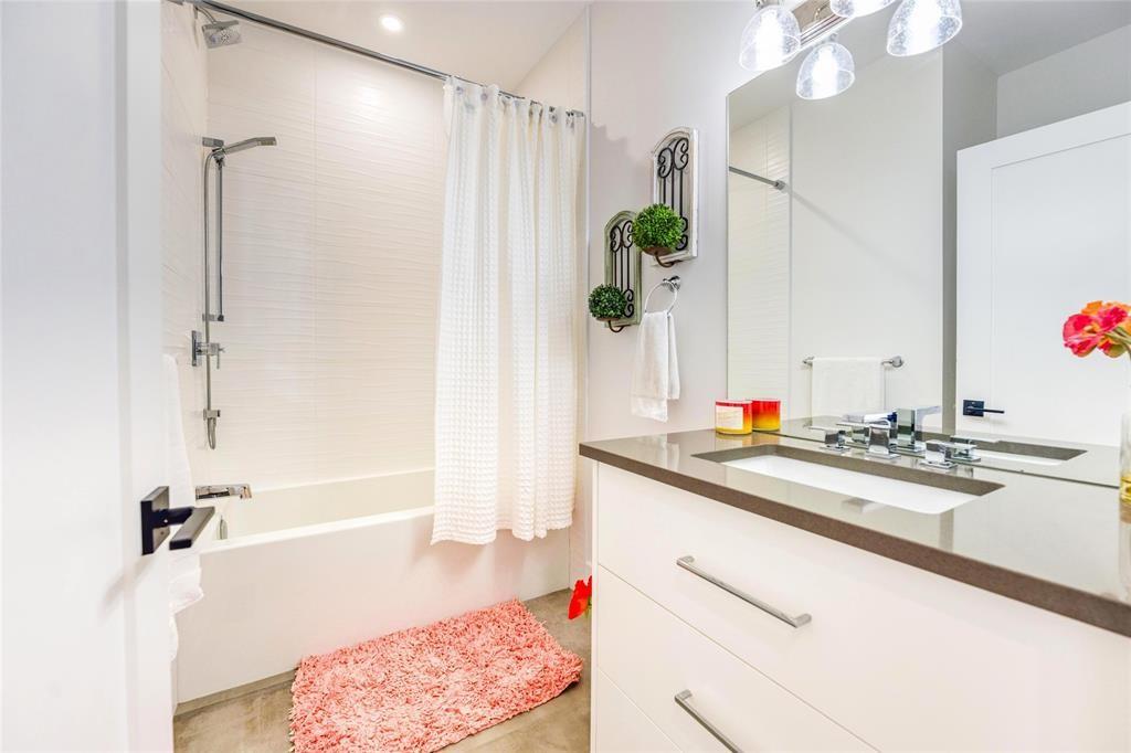 3661 EGREMONT Road, Plympton-Wyoming, Ontario, Canada photo 22