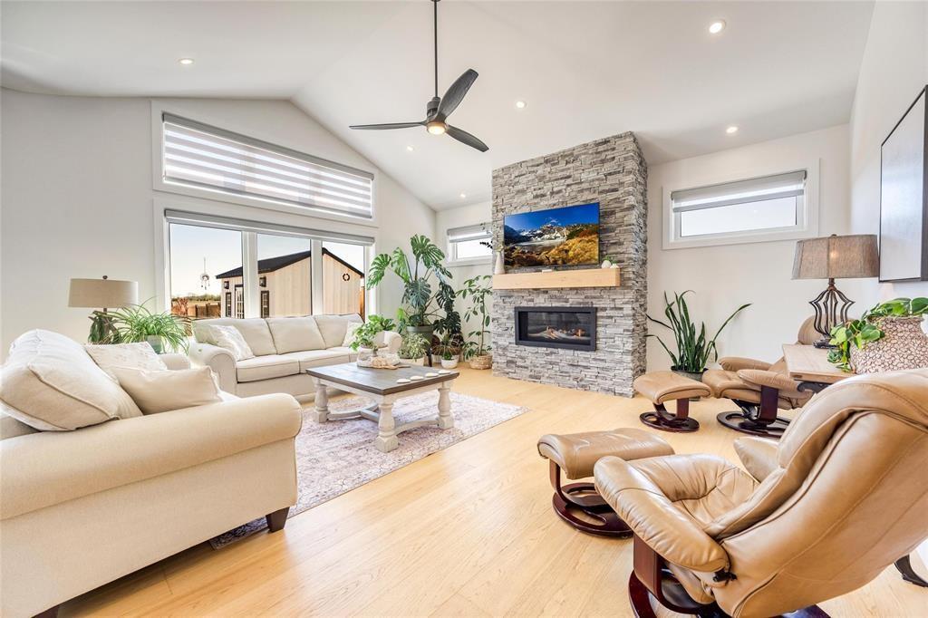 3661 EGREMONT Road, Plympton-Wyoming, Ontario, Canada photo 30