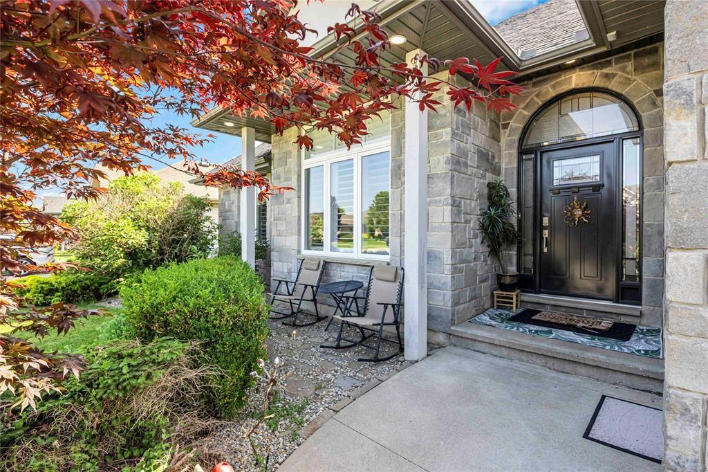 809 SECOND Crescent, Plympton-Wyoming, Ontario, Canada photo 5