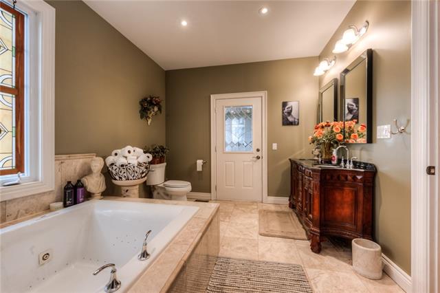 243 PERTH Street, New Hamburg Ontario, Canada
