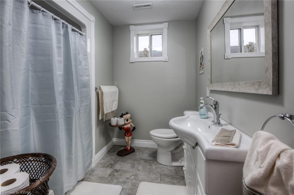 4003 ROAD 104 ., New Hamburg Ontario, Canada