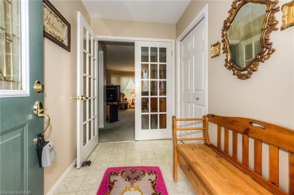 17 GREENFIELD Place, New Hamburg, Ontario, Canada