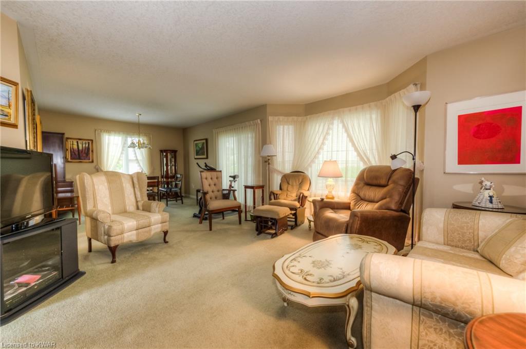 17 GREENFIELD Place, New Hamburg, Ontario, Canada