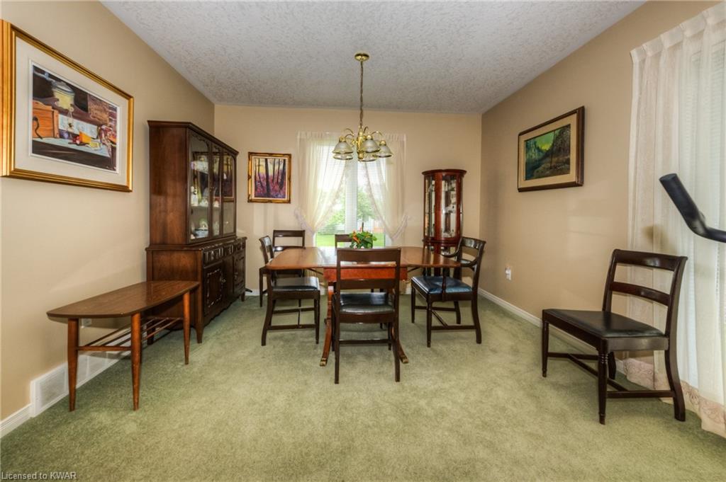 17 GREENFIELD Place, New Hamburg, Ontario, Canada