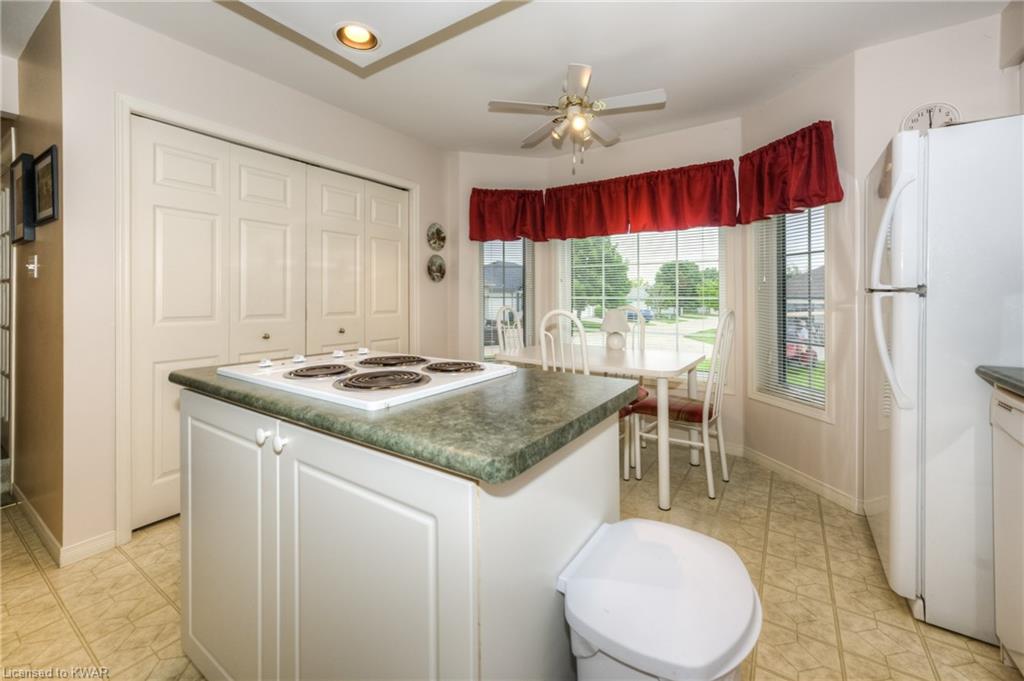 17 GREENFIELD Place, New Hamburg, Ontario, Canada
