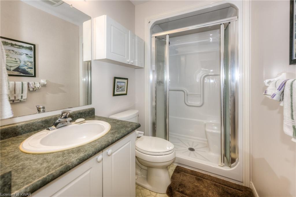 17 GREENFIELD Place, New Hamburg, Ontario, Canada