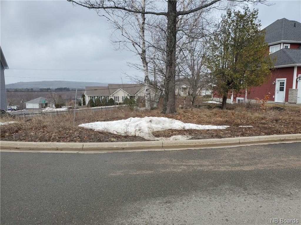 08-139 Monsella Court, Fredericton, New Brunswick, Canada