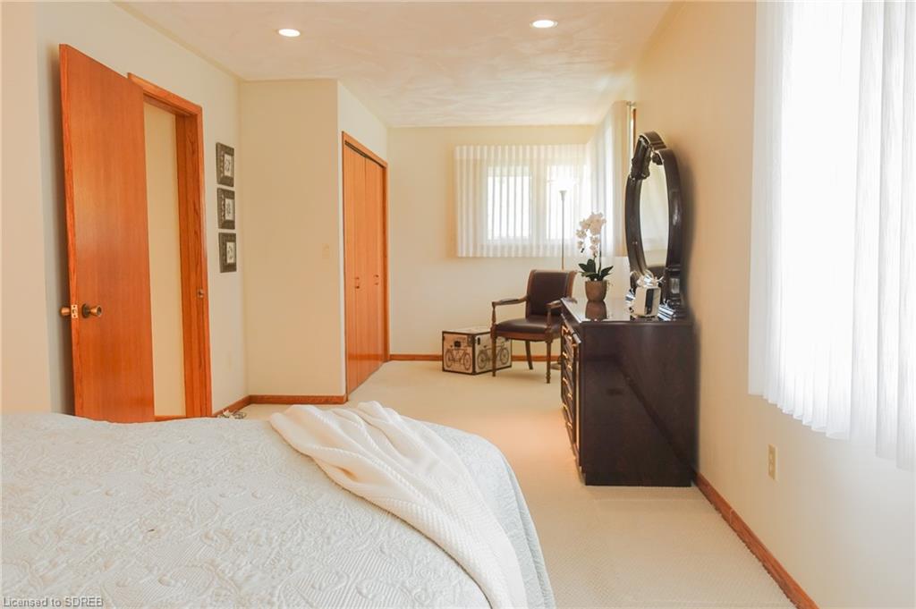 31 LYNNDALE Road, Simcoe, Ontario, Canada