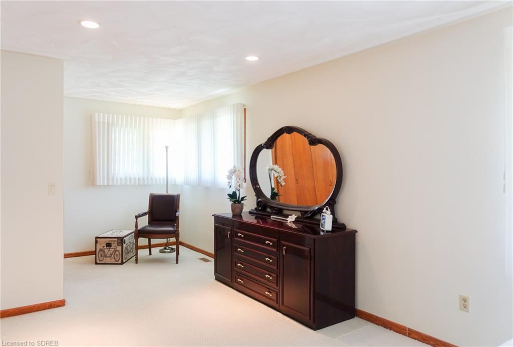 31 LYNNDALE Road, Simcoe, Ontario, Canada